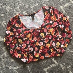 NWOT Floral Cropped Top 💐